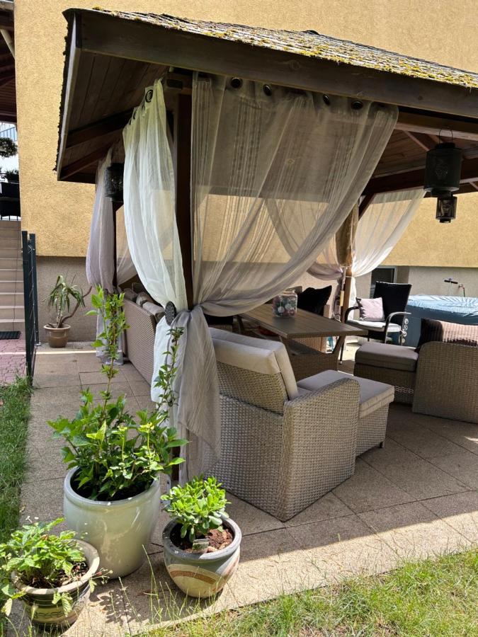 Yellow Villa Gdansk Ngoại thất bức ảnh